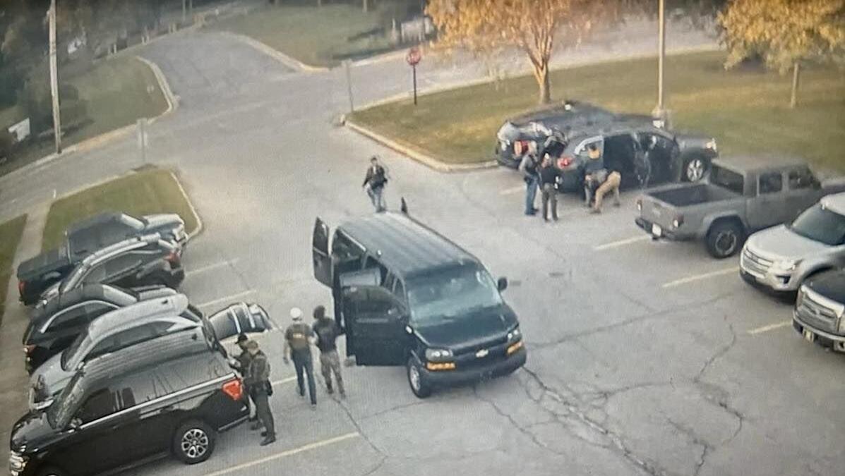 Armed ICE agents kicked off city property early Thursday, Hammond mayor says